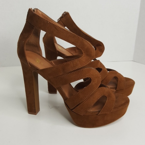 H&M Shoes - H & M Brown Heels